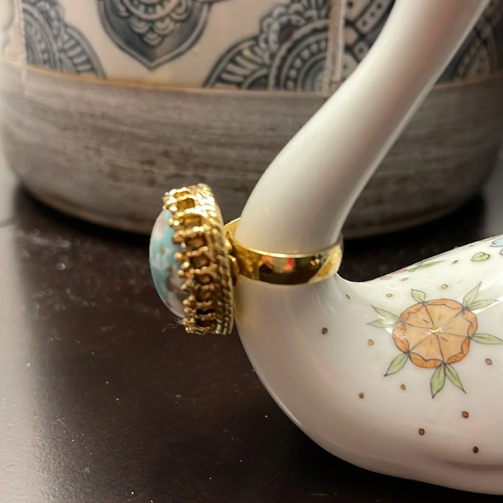 Vintage Adjustable Ring - Picture 4 of 7